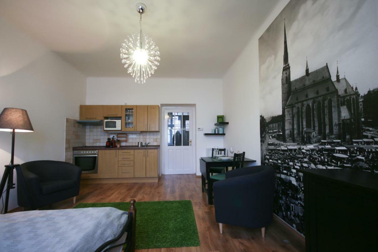 Apartmán Mrakodrap Plzeň Exterior foto