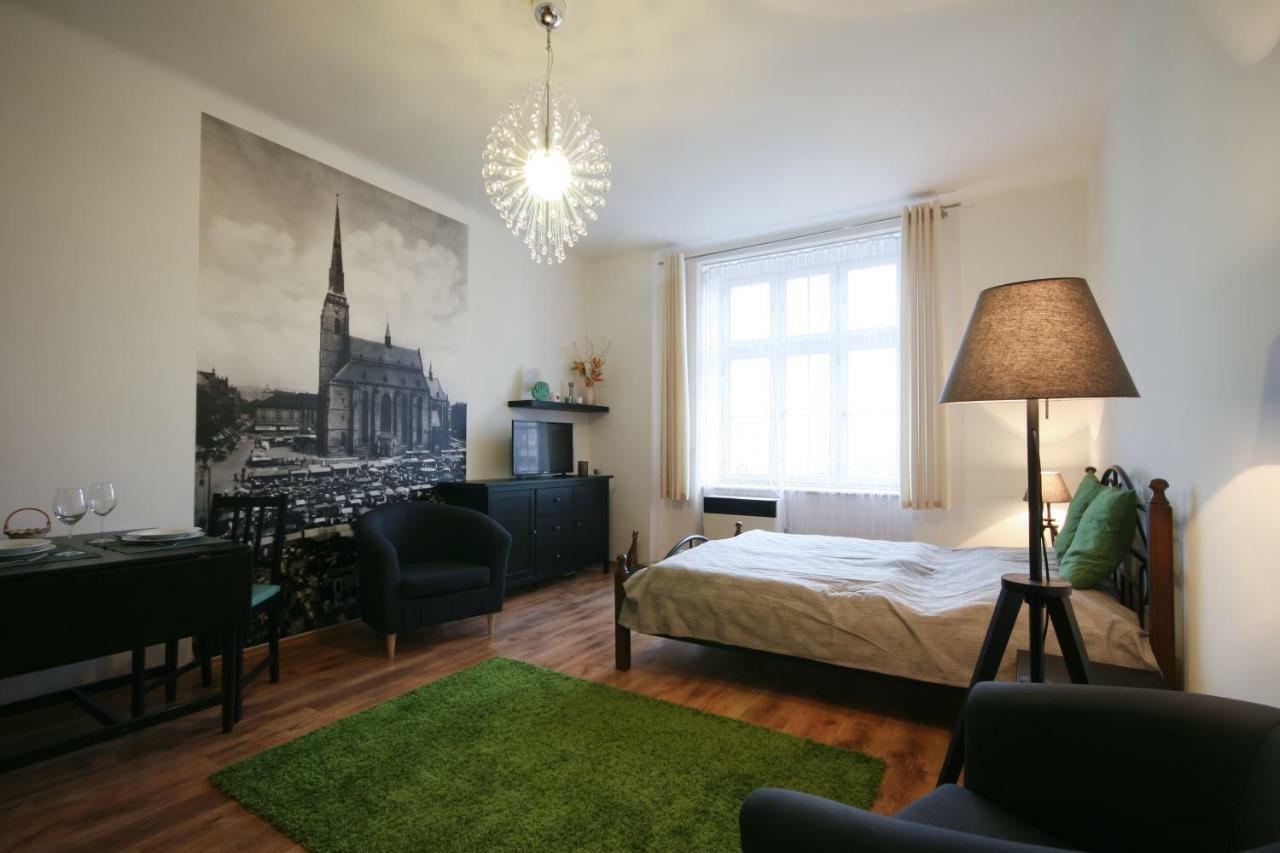 Apartmán Mrakodrap Plzeň Exterior foto